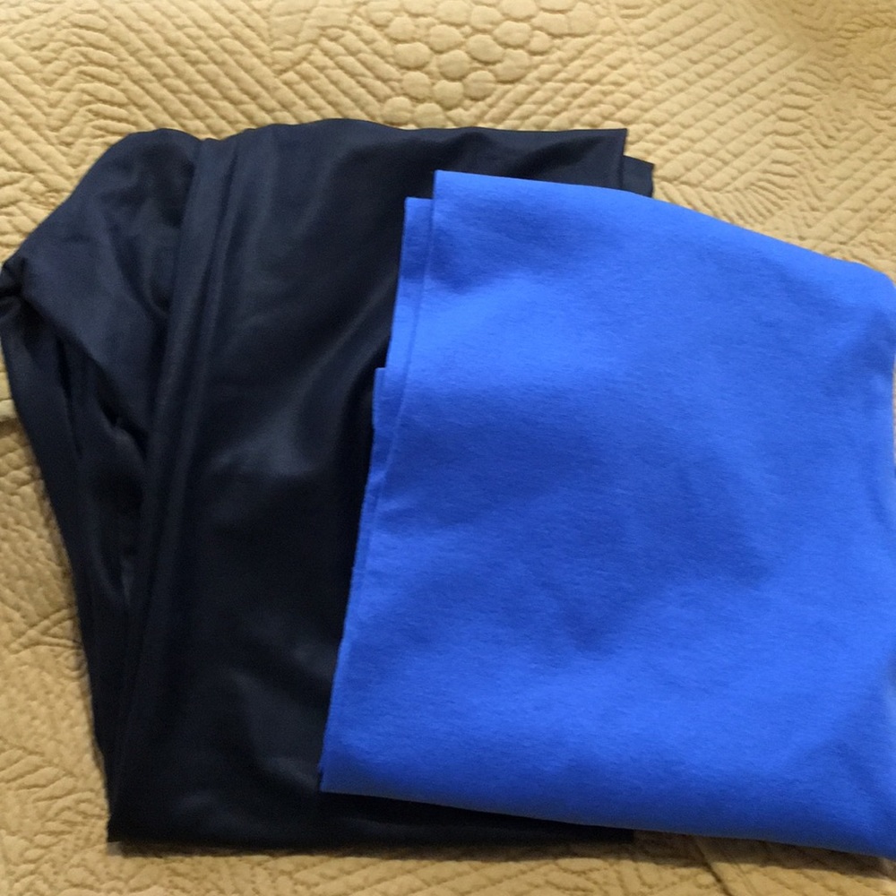 (2) Pair Of Leggings Size Small